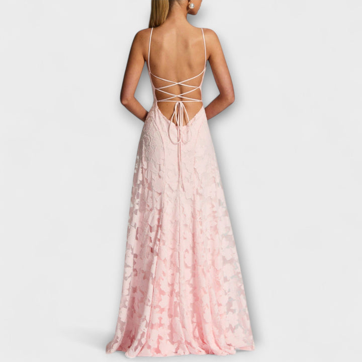 Kairi - Robe Maxi Élégante avec Dentelle Florale et Bretelles Spaghetti