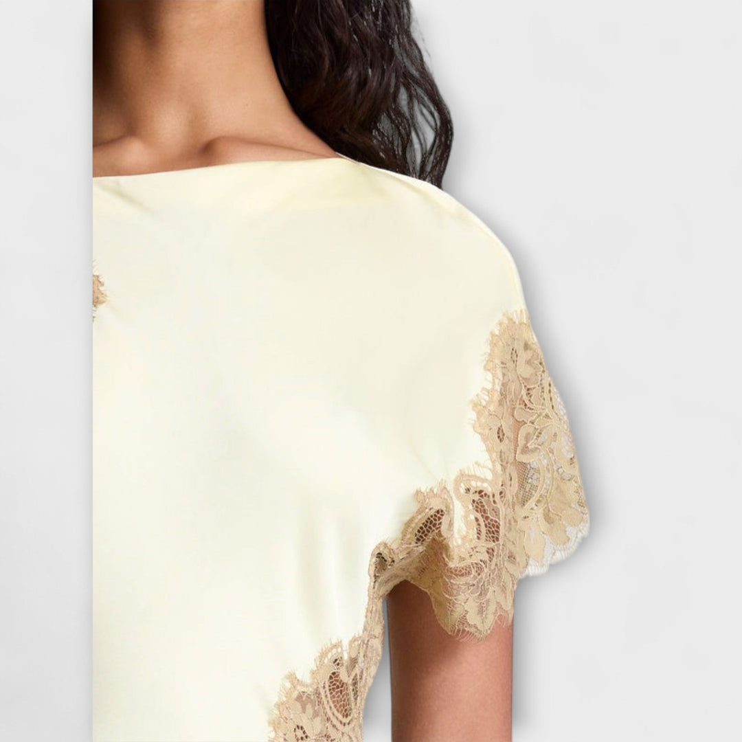 Margaret - Robe maxi avec détails en satin et en dentelle